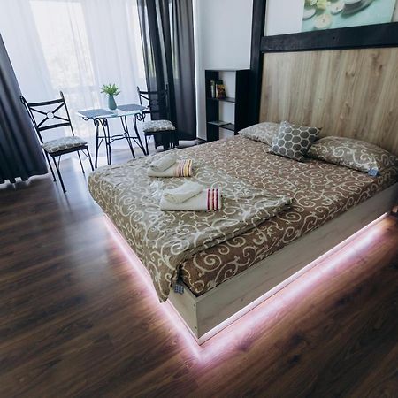 Apartments Біля Жд Вокзалу イヴァーノ＝フランキーウシク エクステリア 写真