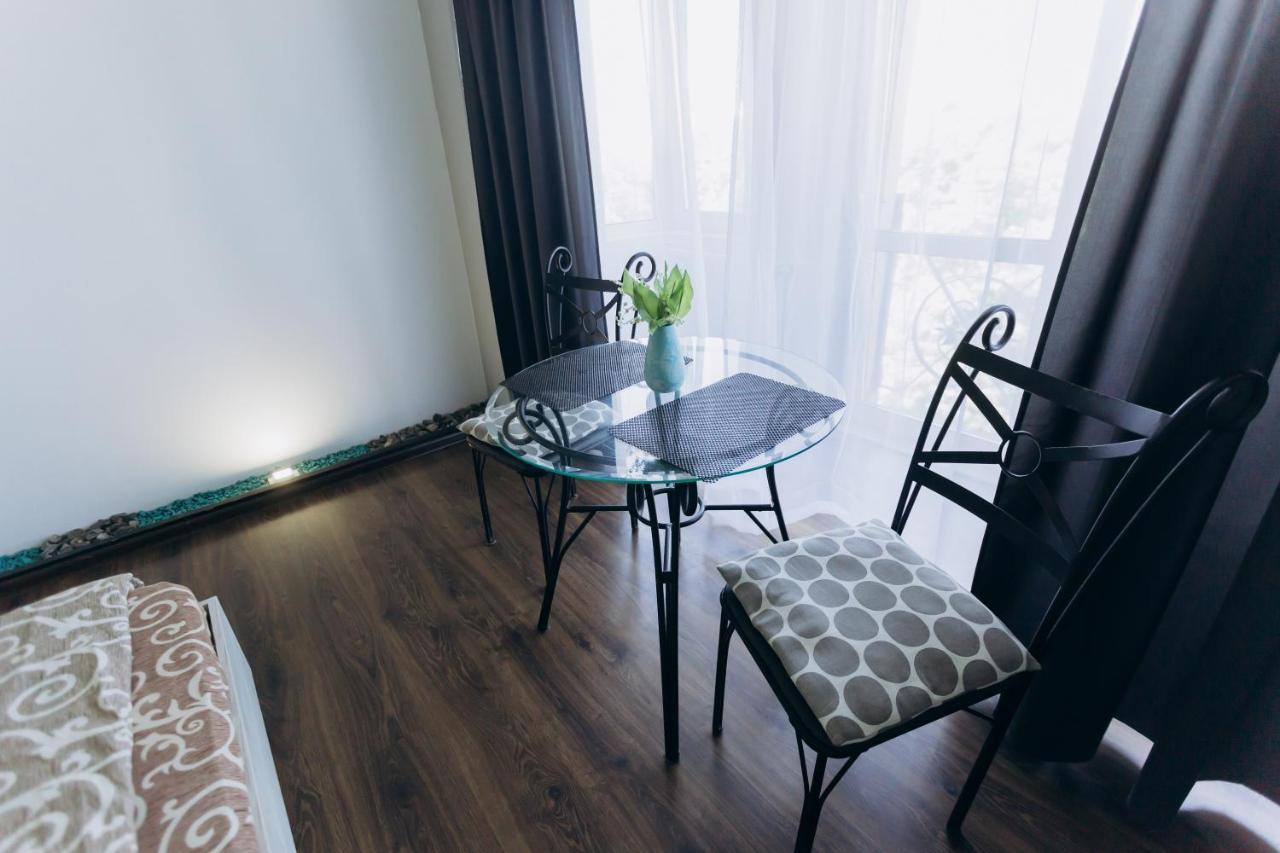 Apartments Біля Жд Вокзалу イヴァーノ＝フランキーウシク エクステリア 写真
