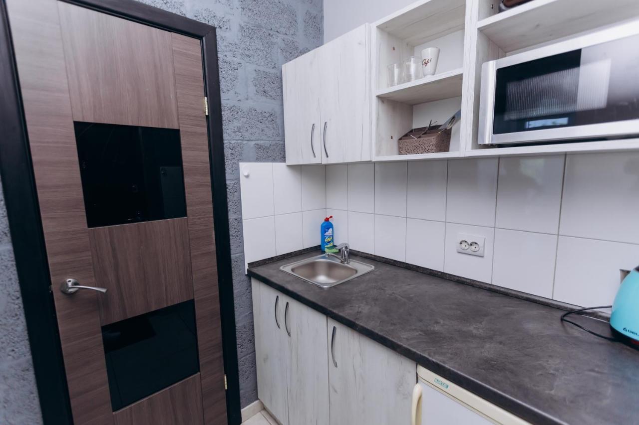 Apartments Біля Жд Вокзалу イヴァーノ＝フランキーウシク エクステリア 写真